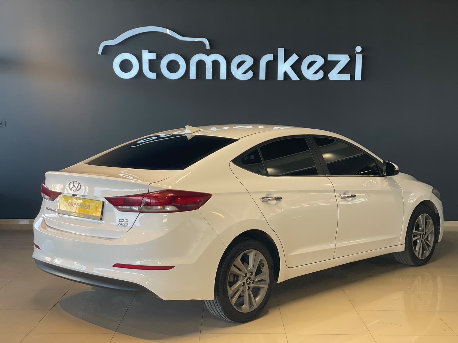 HYUNDAI ELANTRA 5